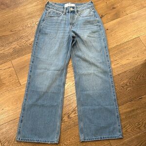 Hollister High-Rise Baggy Jeans (SHORT)